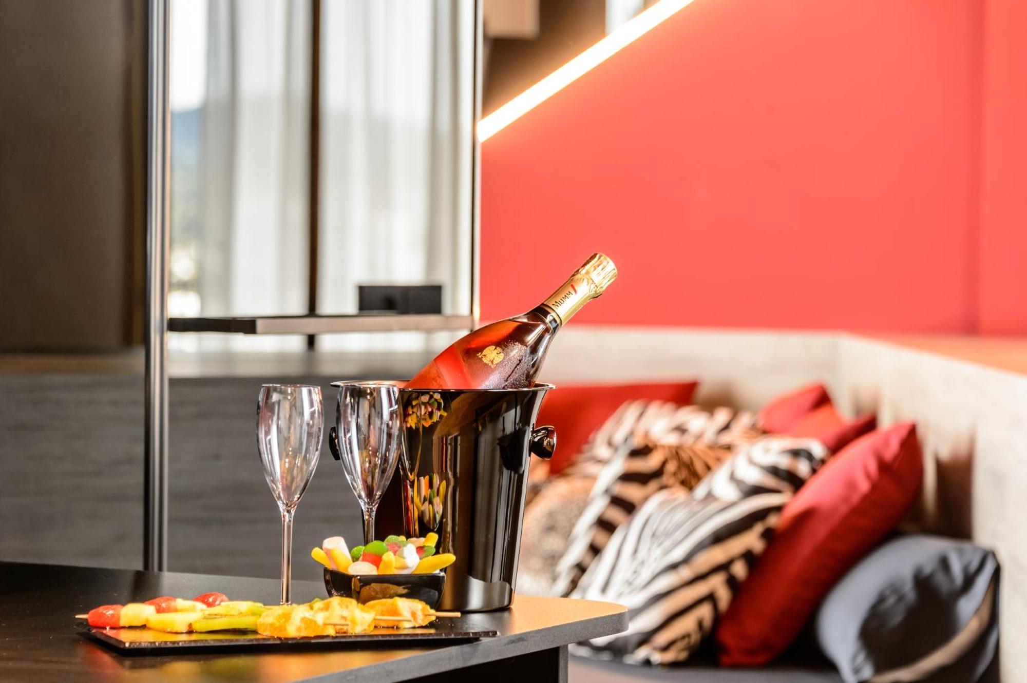 Hotel Vibra District - Adults Only San Antonio  Ngoại thất bức ảnh