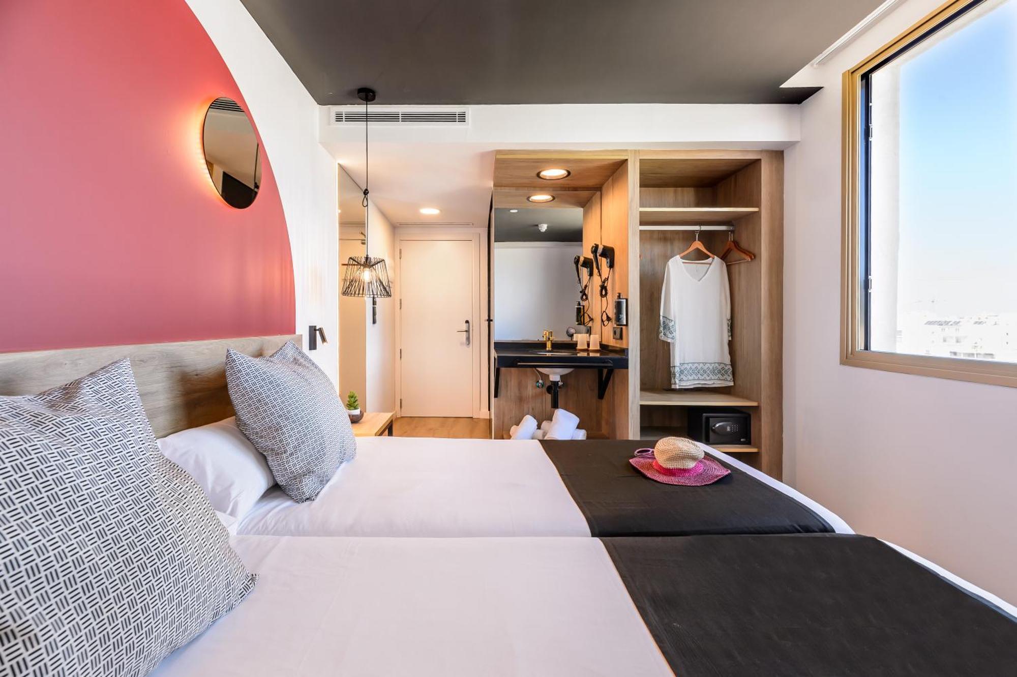 Hotel Vibra District - Adults Only San Antonio  Ngoại thất bức ảnh