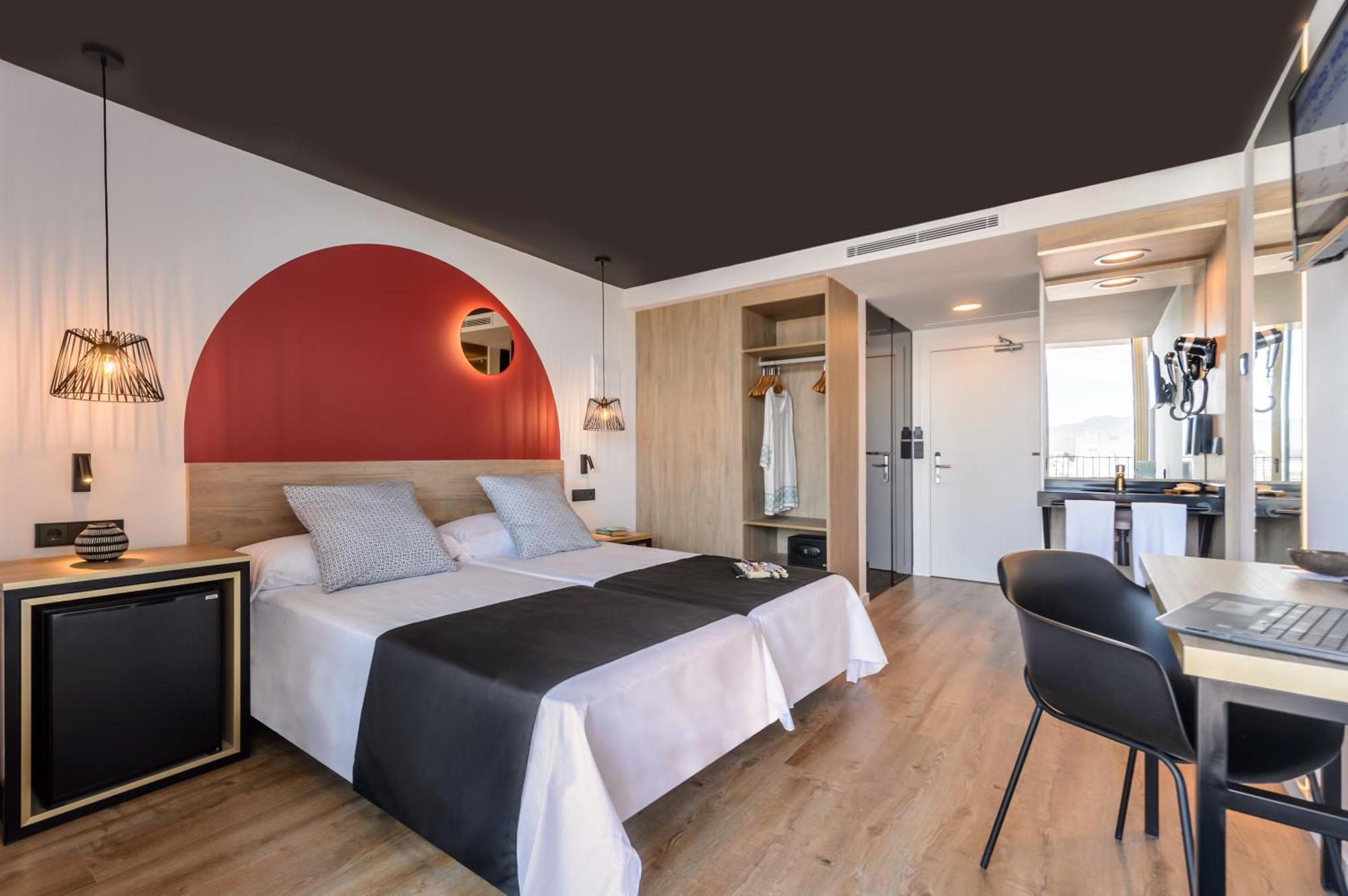 Hotel Vibra District - Adults Only San Antonio  Ngoại thất bức ảnh